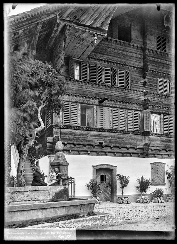 CH-NB - Erlenbach im Simmental, Haus Rebmann, vue partielle extérieure - Collection Max van Berchem - EAD-6672