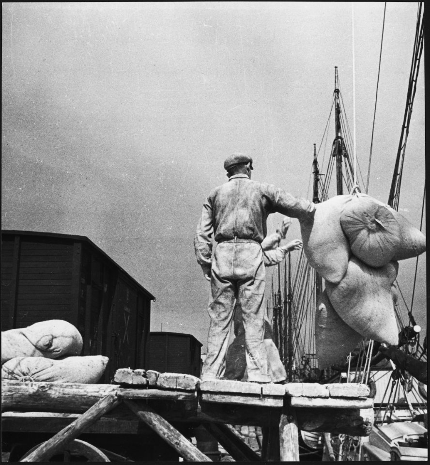 CH-NB - Estland, Tallinn (Reval)- Hafenarbeiter - Annemarie Schwarzenbach - SLA-Schwarzenbach-A-5-16-043