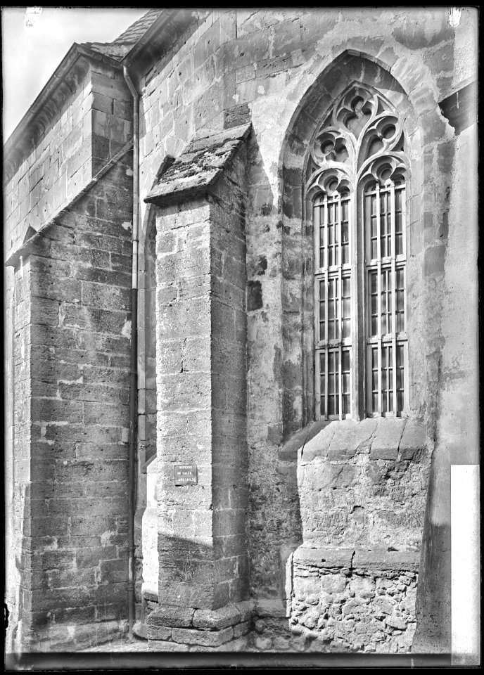 CH-NB - Estavayer-le-Lac, Chapelle de Rivaz, Façade, vue partielle - Collection Max van Berchem - EAD-9425