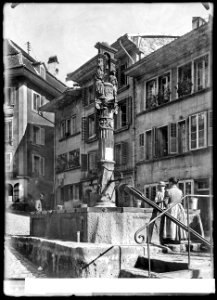 CH-NB - Fribourg, Fontaine de la Samaritaine, vue d'ensemble - Collection Max van Berchem - EAD-6837