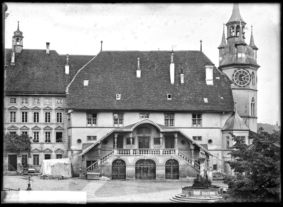 CH-NB - Fribourg, Hôtel de ville, vue partielle extérieure - Collection Max van Berchem - EAD-6852