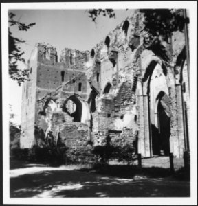 CH-NB - Estland, Tartu (Dorpat, Dörpt)- Ruine der Domkirche - Annemarie Schwarzenbach - SLA-Schwarzenbach-A-5-16-022 photo