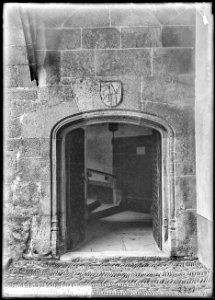 CH-NB - Gruyères, Château, vue partielle extérieure - Collection Max van Berchem - EAD-6901