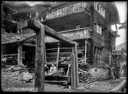 CH-NB - Grimentz, Maison, vue partielle - Collection Max van Berchem - EAD-7609