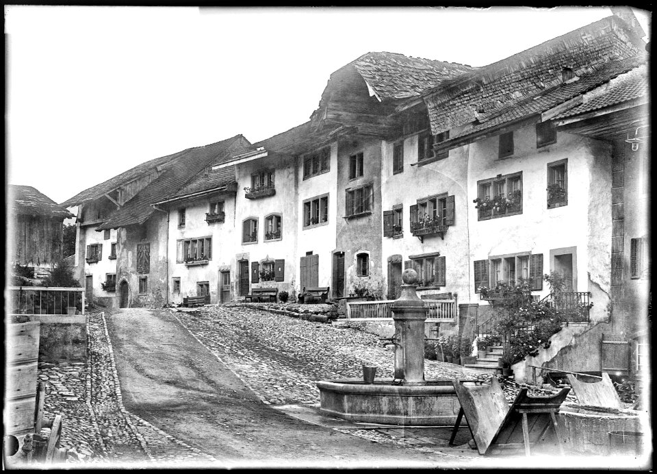 CH-NB - Gruyères, vue partielle - Collection Max van Berchem - EAD-6893