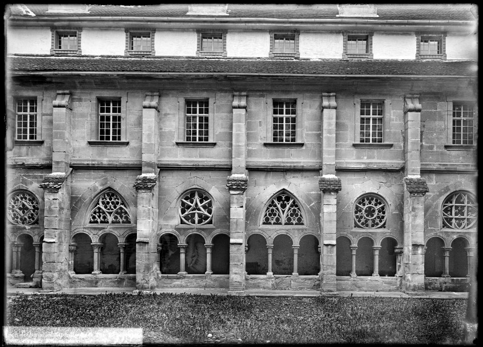 CH-NB - Hauterive (FR), Abbaye d'Hauterive, vue partielle extérieure - Collection Max van Berchem - EAD-6909