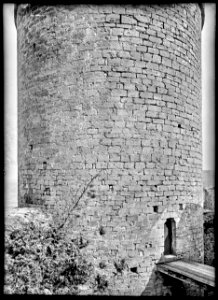CH-NB - Lucens, château, tour principale, vue partielle extérieure - Collection Max van Berchem - EAD-7349