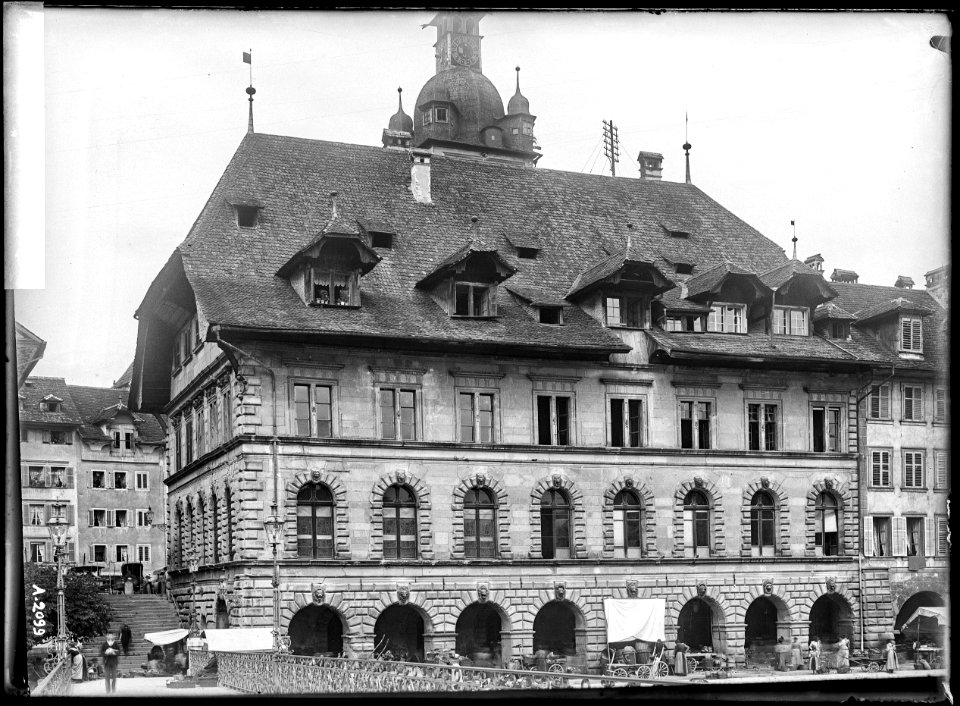 CH-NB - Luzern, Rathaus, vue partielle extérieure - Collection Max van Berchem - EAD-6714