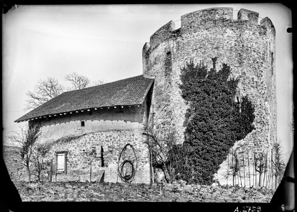 CH-NB - Lutry, Tour de Bertholod, vue partielle extérieure - Collection Max van Berchem - EAD-7324
