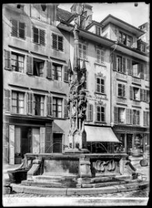 CH-NB - Luzern, Weinmarktbrunnen, vue d'ensemble - Collection Max van Berchem - EAD-6748