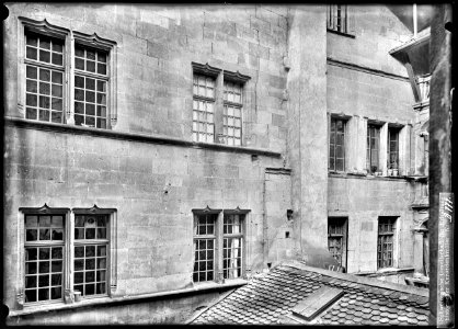 CH-NB - Morges, Maison de la laiterie, vue partielle extérierue - Collection Max van Berchem - EAD-7364