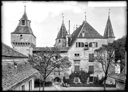 CH-NB - Nyon, Château, vue partielle extérieure - Collection Max van Berchem - EAD-7390