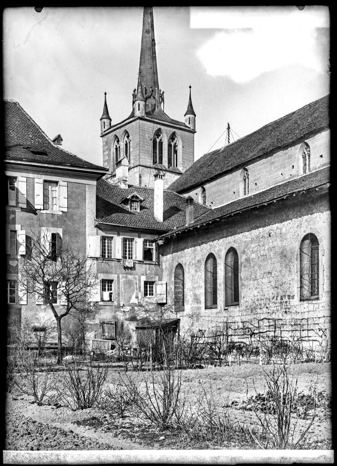 CH-NB - Payerne, Temple, vue partielle - Collection Max van Berchem - EAD-7436
