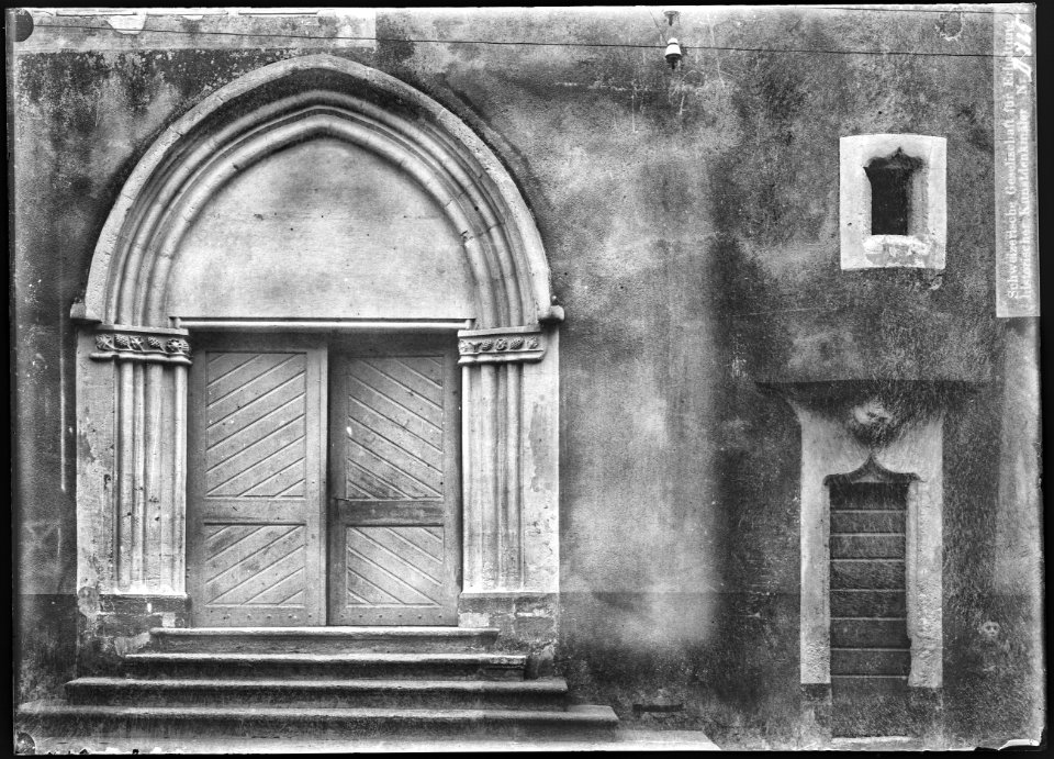 CH-NB - Orbe, Temple Notre-Dame, Porche d'entrée, vue d'ensemble - Collection Max van Berchem - EAD-7413