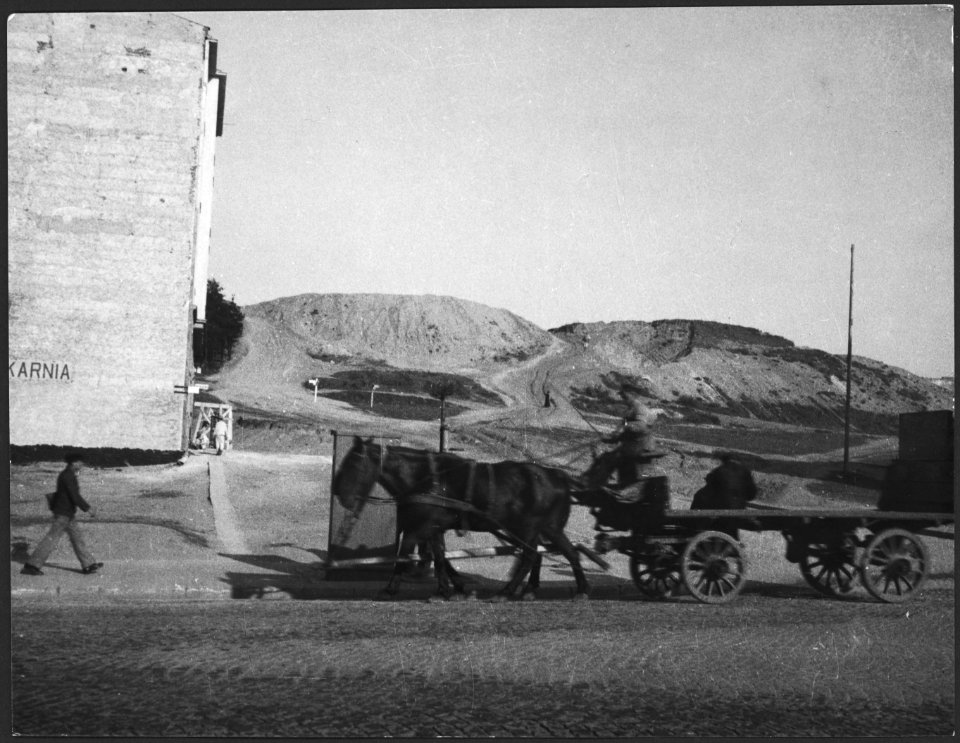 CH-NB - Ostpreussen, Danzig (Gdansk) oder Gdynia (Gdingen)- Pferdewagen - Annemarie Schwarzenbach - SLA-Schwarzenbach-A-5-13-136