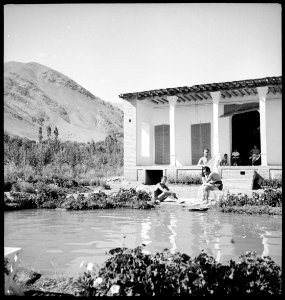 CH-NB - Persien, Farmanieh (Farmaniye)- Menschen (Lokalisierung unsicher) - Annemarie Schwarzenbach - SLA-Schwarzenbach-A-5-06-132