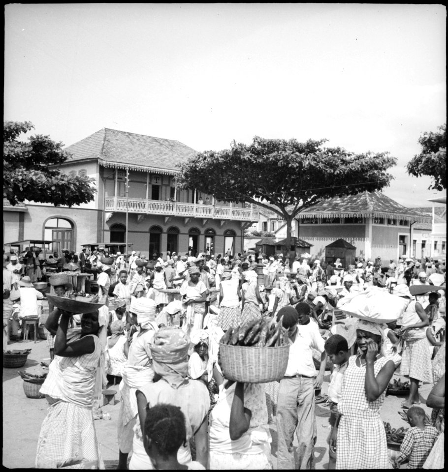 CH-NB - Portugal, San Thomé (São Tomé und Príncipe)- Strassenszene - Annemarie Schwarzenbach - SLA-Schwarzenbach-A-5-25-013