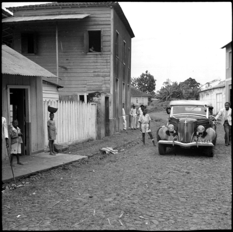 CH-NB - Portugal, San Thomé (São Tomé und Príncipe)- Strassenszene - Annemarie Schwarzenbach - SLA-Schwarzenbach-A-5-25-021