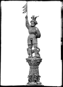 CH-NB - Rheinfelden, Statue, vue partielle - Collection Max van Berchem - EAD-7096