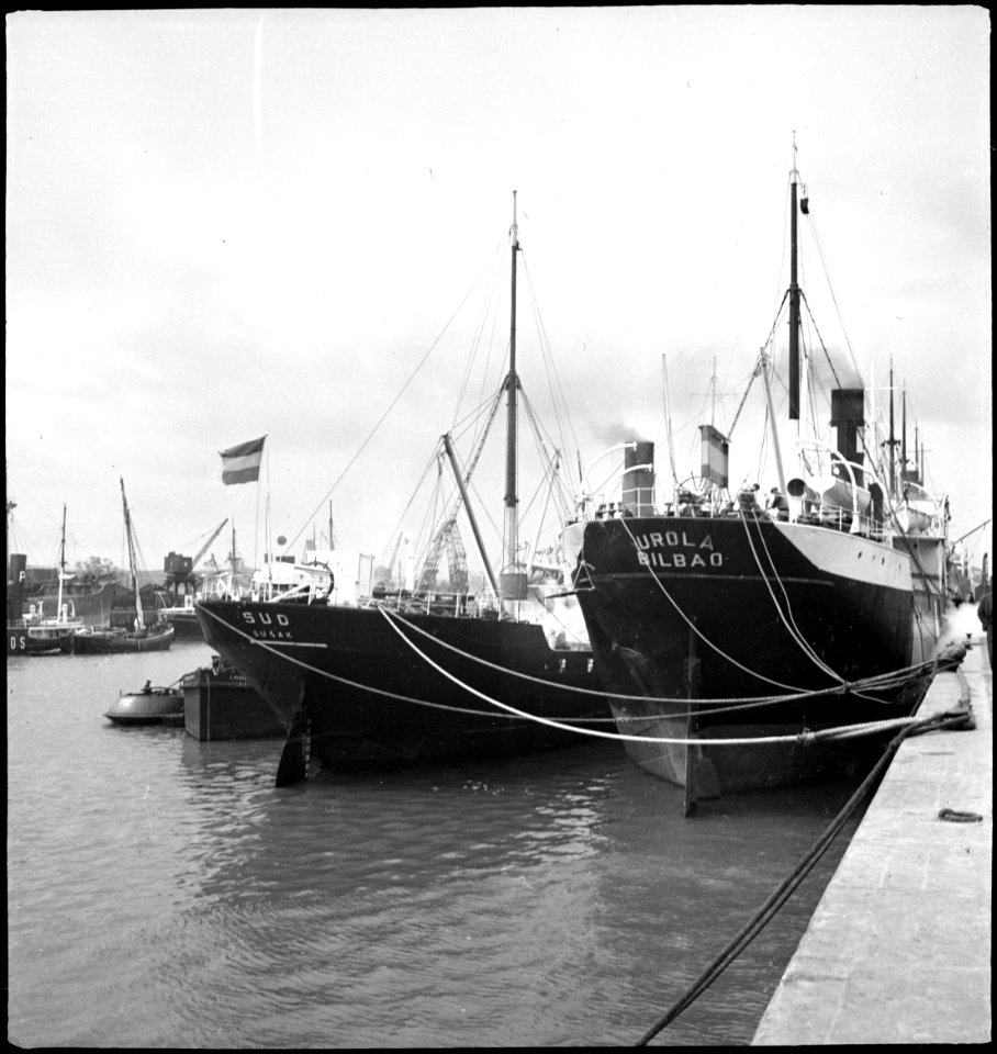 CH-NB - Portugal, Lissabon (Lisboa)- Schiffe Sud und Urola Bilbao - Annemarie Schwarzenbach - SLA-Schwarzenbach-A-5-24-073