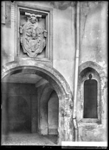 CH-NB - Rolle, Château, Cour, vue partielle - Collection Max van Berchem - EAD-9460