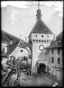 CH-NB - Romainmôtier, Tour de l'Horloge, vue d'ensemble - Collection Max van Berchem - EAD-7454