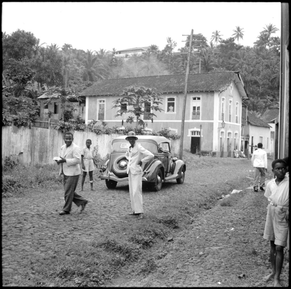 CH-NB - Portugal, San Thomé (São Tomé und Príncipe)- Strassenszene - Annemarie Schwarzenbach - SLA-Schwarzenbach-A-5-25-022