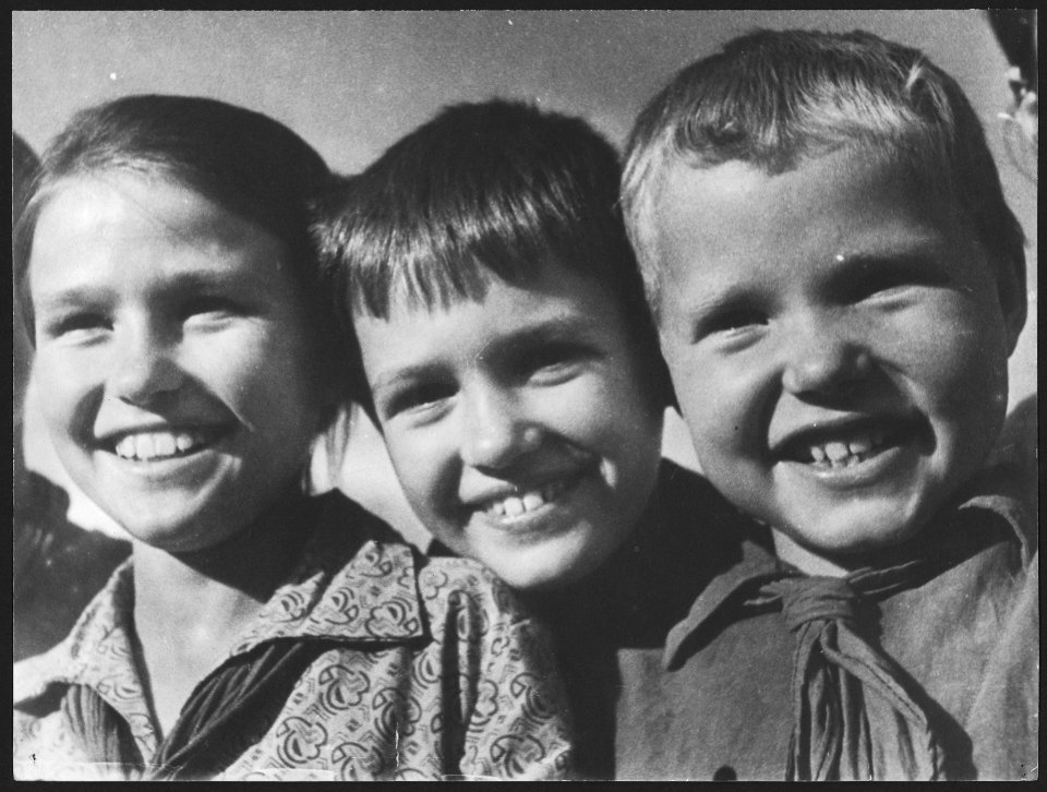 CH-NB - Russland, Moskau- Kinder - Annemarie Schwarzenbach - SLA-Schwarzenbach-A-5-13-137