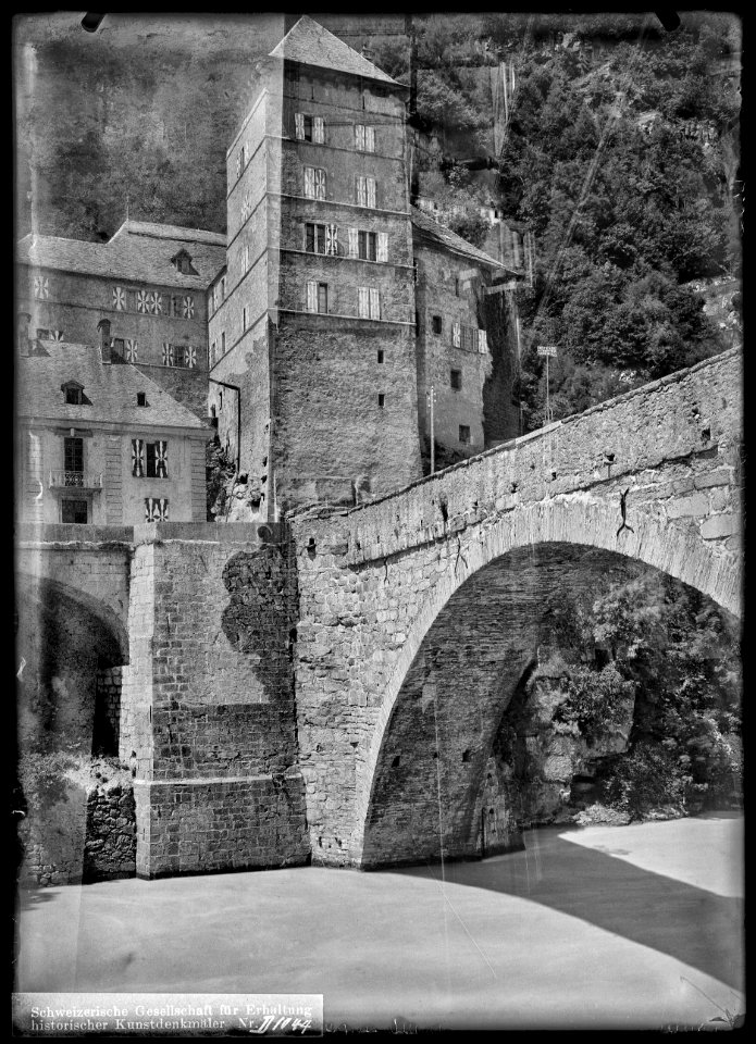 CH-NB - Saint-Maurice, Château, vue partielle - Collection Max van Berchem - EAD-7633