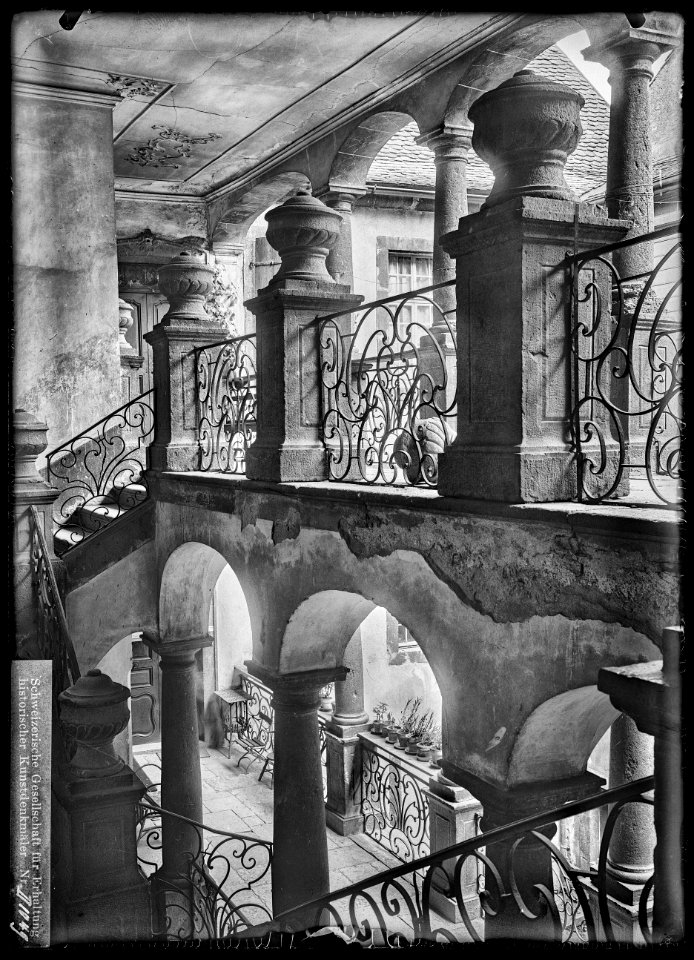 CH-NB - Saint-Maurice, Maison de la Pierre, Escalier, vue partielle - Collection Max van Berchem - EAD-7638