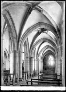 CH-NB - Romont (FR), Église, vue partielle intérieure - Collection Max van Berchem - EAD-8775