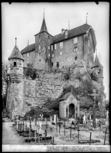 CH-NB - Rue, Château, vue d'ensemble - Collection Max van Berchem - EAD-8779