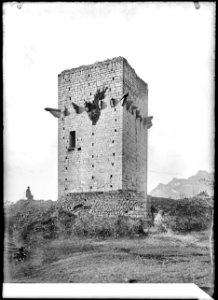 CH-NB - Saint-Triphon, Tour, vue d'ensemble - Collection Max van Berchem - EAD-7528