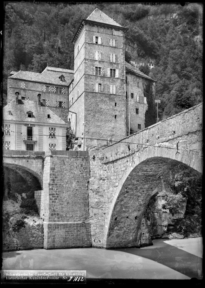 CH-NB - Saint-Maurice (VS), Château, vue partielle - Collection Max van Berchem - EAD-9450