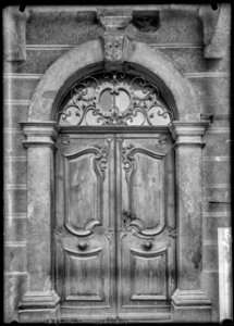 CH-NB - Sion, Maison, Porte, vue partielle - Collection Max van Berchem - EAD-7684