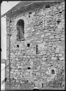 CH-NB - St-Saphorin-Lavaux, Château de Glérolles, tour principale, vue partielle extérieure - Collection Max van Berchem - EAD-7259