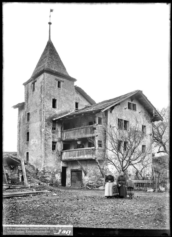 CH-NB - Sierre, Maison de Riedmatten, vue d'ensemble - Collection Max van Berchem - EAD-7648