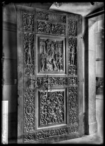CH-NB - Sion, Hôtel de ville, Porte d'entrée, vue d'ensemble - Collection Max van Berchem - EAD-7668