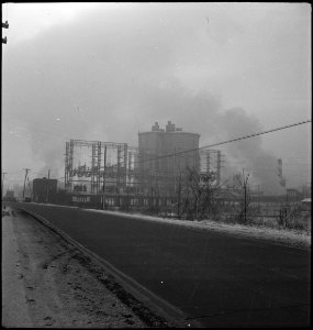 CH-NB - USA, near Charleston-WV- DuPont Belle Works (Ammonia Plant) - Annemarie Schwarzenbach - SLA-Schwarzenbach-A-5-11-204 photo