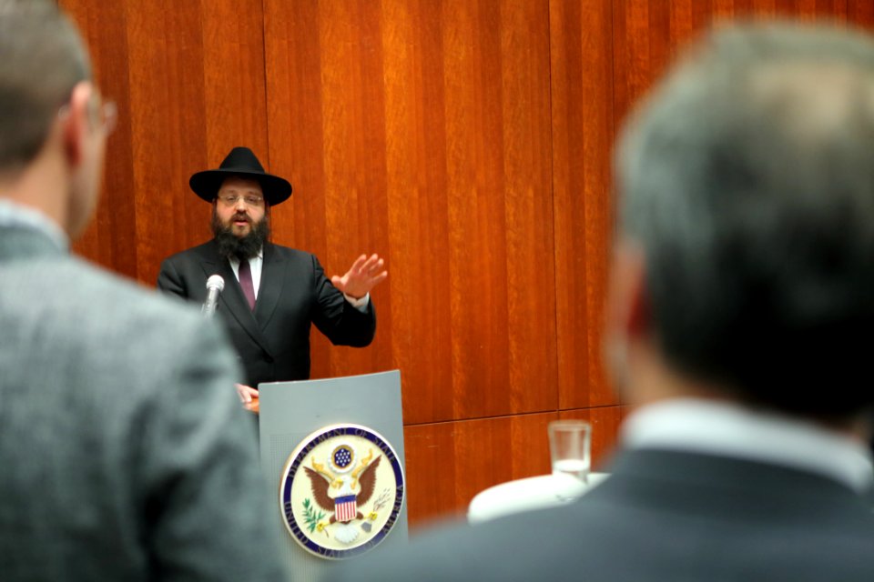 Chabad Chairman Rabbi Yehuda Teichtal give remarks (38309910634)