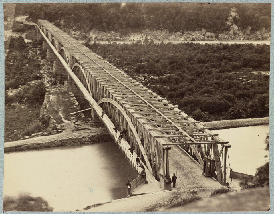 Chain Bridge near Washington, D.C LCCN2013651887