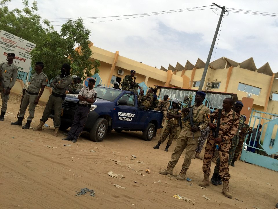 Chadian National Gendarmerie in front of the High Court of N'Djamena in 2016