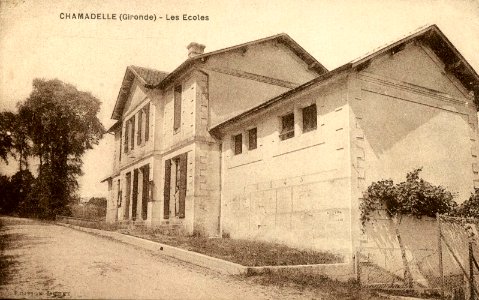 Chamadelle - Mairie et écoles 2 photo