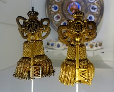 Chamber keys of Kings Karl and Wilhelm I, probably from Stuttgart, after 1864 and after 1891 - Landesmuseum Württemberg - Stuttgart, Germany - DSC03254