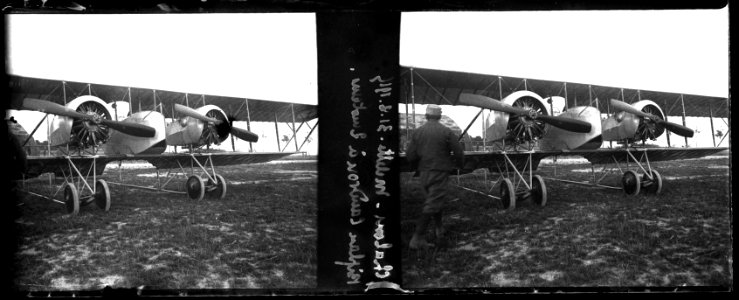 Chalons-Melette. 31-08-15. Biplan Caudron G.4 à deux moteurs - Fonds Berthelé - 49Fi143