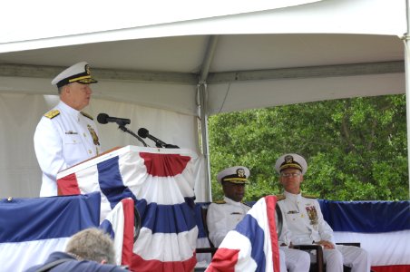 Change of command 110624-N-ZB612-062