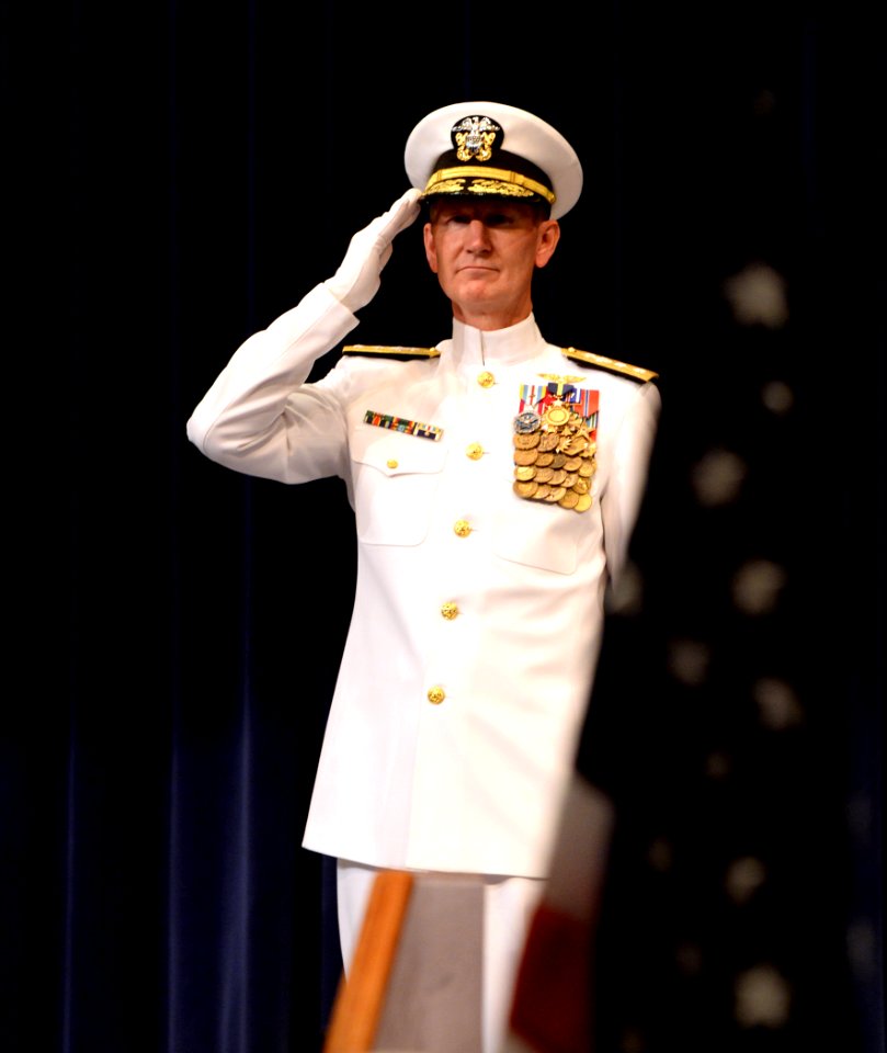 Change of command 140708-N-PX557-120