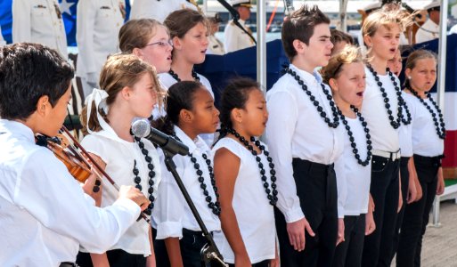 Change of command 130710-N-IU636-083