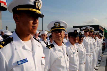 Change of command ceremony 120727-N-SD300-013