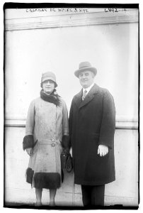 Chapman De Wolfe & wife LCCN2014719021